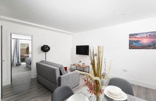 Enfield Apartment | Skyvillion - Enfield Chase Apartments with Parking & Wifi