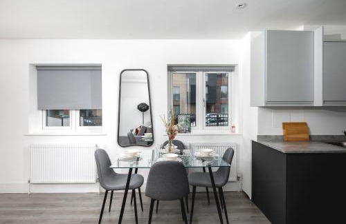 Enfield Apartment | Skyvillion - Enfield Chase Apartments with Parking & Wifi