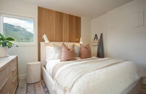 Whistler Creekside Apartment | Skywood-Designer Condo,Steps to Creekside Gondola, Free Parking