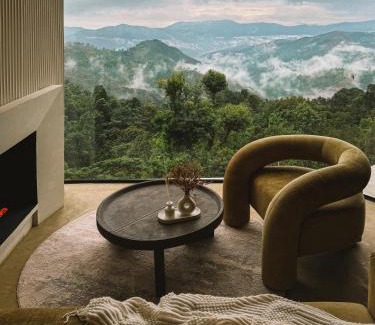 Pua Villa | Family-Friendly Stay at SLA Sakad with Great Guest Ratings