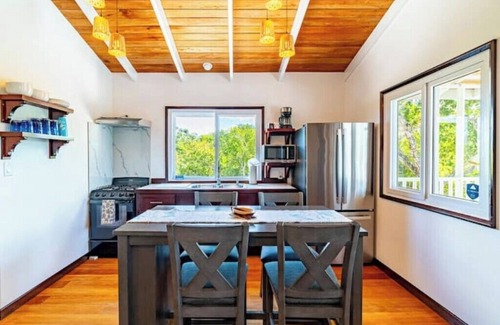 San Pedro House | Slack Tide - 2BR House at Secret Beach with Private Pool