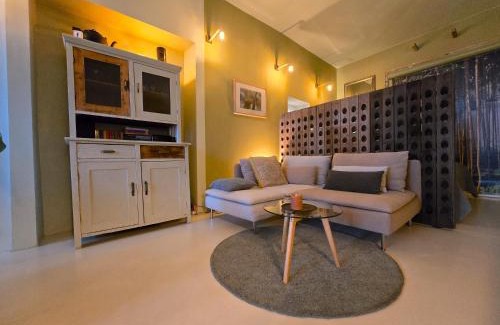 Utrecht Apartment | Experience Slapen aan de Sluis: Guest Rated 9.4/10