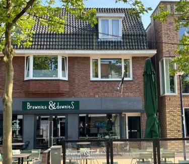 Municipality of Assen Apartment | Enjoy Family-Friendly Comfort at Slapen bij Bartje
