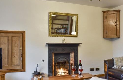 Middleham House | Pet-Friendly Slaters Cottage: 4-Star Stay with High Ratings