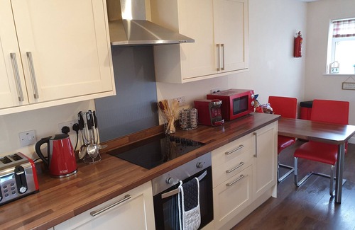 Buckie Cottage | Pet-Friendly Slater's Cottage with Oceanfront Views
