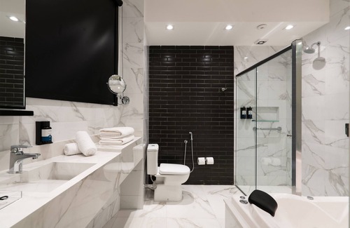 Sao Cristovao Hotel | Discover SLAVIERO Chapecó: 4-Star Stay with Spa & Breakfast