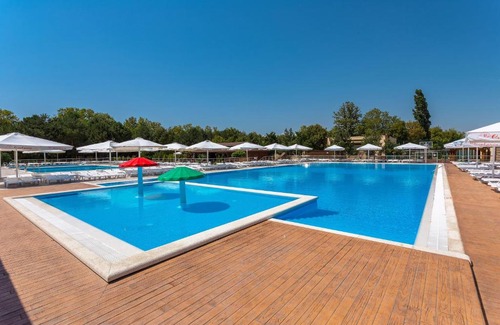 Anapa Hotel | All-Inclusive Slavyanka Hotel with Ocean View & Pool Access
