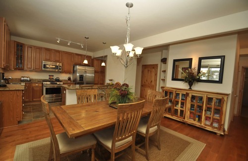 Winter Park Condo | Scenic Sledding Hill Views Near Dining & Shops Await You!