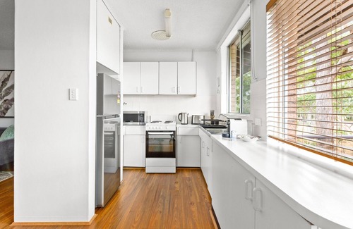 North Parramatta Apartment | Modern 2-Bedroom Retreat Near Belmore Park with Spa