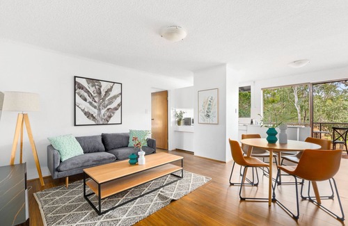 North Parramatta Apartment | Modern 2-Bedroom Retreat Near Belmore Park with Spa