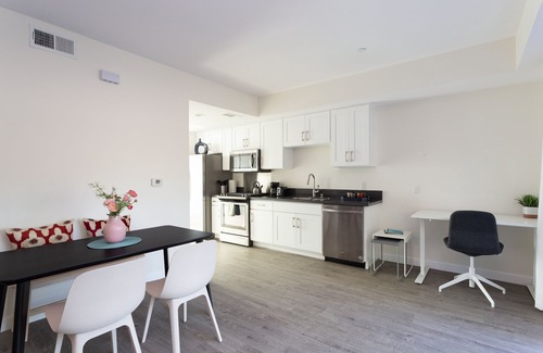 Pasadena Apartment | Comfortable Studio Retreat in Central Pasadena