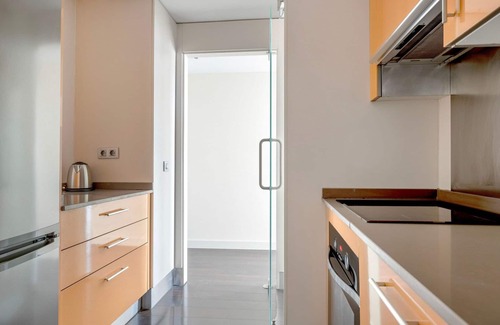 Malasana Apartment | Modern Argüelles 2BR with Gym & Pool Near Madrid Rio