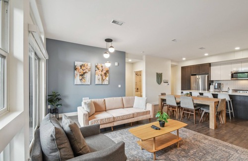 Highland Condo | Stylish Lifestyle Loft with Spa & Pet-Friendly Comfort