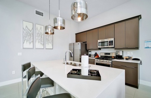 Reunion Hotel | Modern Condo with Pool, Spa & Family-Friendly Amenities