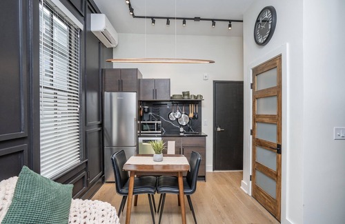 Wayland Apartment | Cozy 1st Floor Flat - Steps to Brown & Wayland Attractions