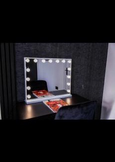 Dartford Apartment | Sleek & Elegant - 2 Bed Apartment In Dartford Town - Parking