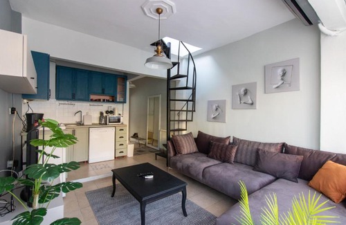 Cihangir Apartment | Modern Flat with Breathtaking View in Cihangir