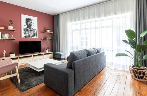 Asmali Mescit Apartment | Modern Flat Steps from Pera Museum with Unique Amenities