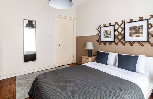 Asmali Mescit Apartment | Modern Flat Steps from Pera Museum with Unique Amenities