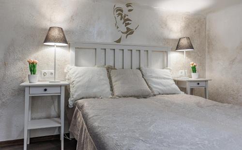 Ferencvaros Apartment | Contemporary Minimalist Studio in the Heart of the City