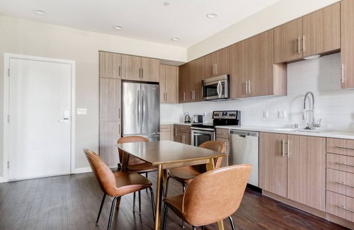 Mountain View Apartment | Modern Mountain View 1BR with Garden & Pool by Blueground