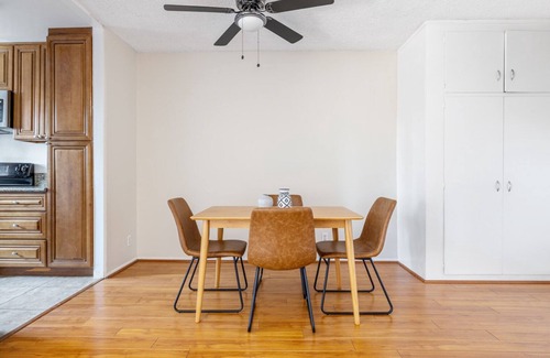 Sherman Oaks Apartment | Sleek Sherman Oaks 1BR with Pool & Gym Near Top Attractions