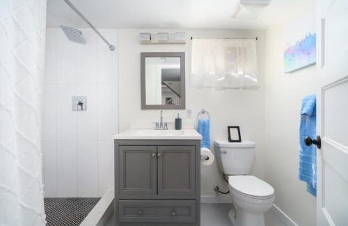 Congress Park Apartment | Stylish Apartment Just Steps From Bluebird Theater