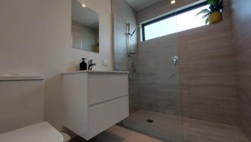Saint Kilda House | Stylish Two-Bedroom Suite Steps from the Sand