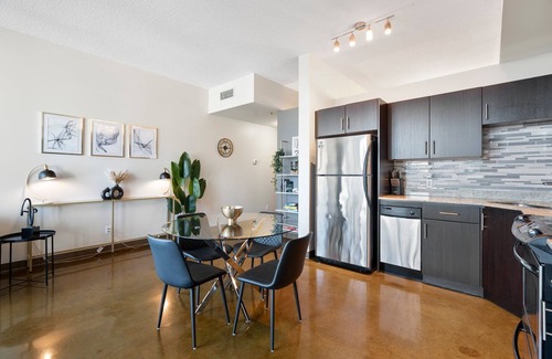 Beltline Apartment | Sleek Suite w View | 1BR, AC near BMO & Stampede