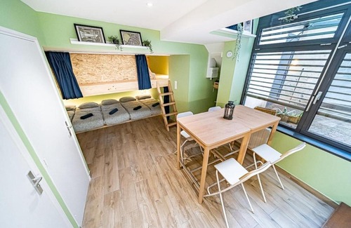 Oullins Apartment | Cozy Stay for 9 in Family-Friendly Oullins
