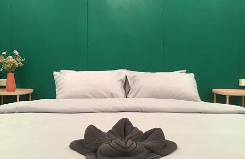 Chedi Hak Hotel | Sleep by Me Ratchaburi