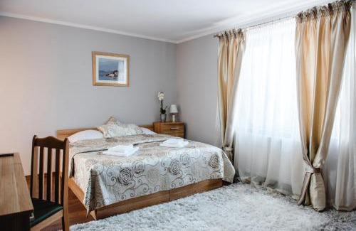 Lubliniec Bed & Breakfast | Budget-Friendly Sleep&Go: Family-Friendly with Breakfast