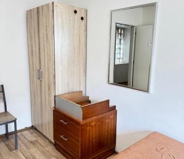 Mala Chuchle Hostel | Sleep & Go Praha 5