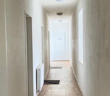 Mala Chuchle Hostel | Sleep & Go Praha 5