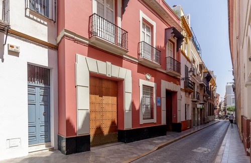 San Bartolome Apartment | Experience a 17th Century Palace in the Heart of Seville