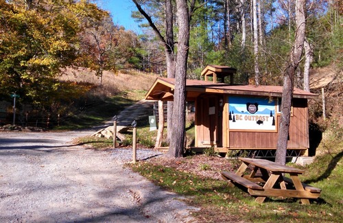 Clyde Cabin | Unique Stay in Caboose on Bison Ranch - Rated 9.8/10