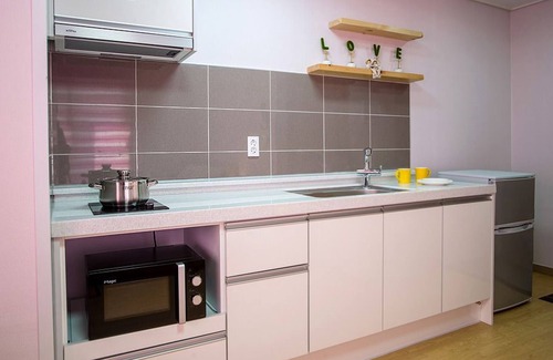 Hallim House | Relax by the Waves: Sleep in the Sea, Kid-Friendly Stay