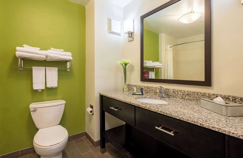 Brandermill Hotel | Discover Comfort at Sleep Inn And Suites - Rated 9/10