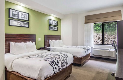 Austintown Hotel | Comfortable Stay at Sleep Inn Austintown with Pool & Dining