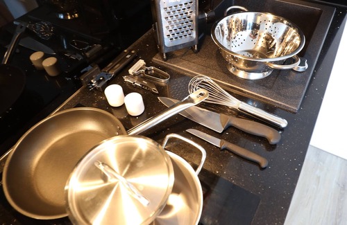 Stadtmitte Bed & Breakfast | Discover Sleep Inn Düsseldorf: Rated 9/10 with Spa & Dining