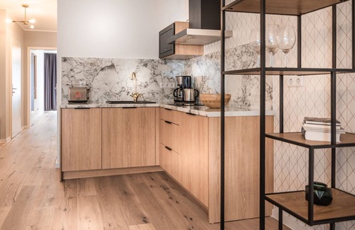 Stadtmitte Apartment | Guest Rated: Sleep Inn Düsseldorf Suites with Spa & Breakfast