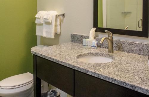 Ellenboro Hotel | Discover Comfort at Sleep Inn Ellenboro Hwy 50 – Pet Friendly