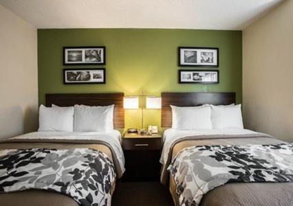 Hickory Hotel | Relax at Sleep Inn: Pet-Friendly with Breakfast & Hot Tub