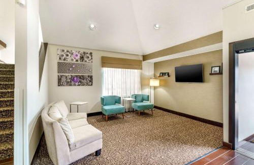 Hickory Hotel | Relax at Sleep Inn: Pet-Friendly with Breakfast & Hot Tub