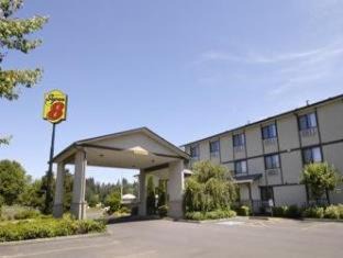 Kelso Hotel | Pet-Friendly Stay at Sleep Inn Kelso Longview with Pool