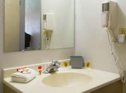 Kelso Hotel | Pet-Friendly Stay at Sleep Inn Kelso Longview with Pool