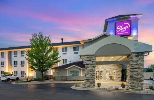 Naperville Hotel | Comfortable Stay at Sleep Inn Naperville with Family Amenities