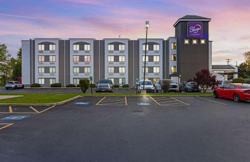 Lansing Hotel | Convenient Sleep Inn near I-80 and I-94 for Families