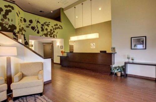 Tri-Cities Hotel | Relax at Sleep Inn Pasco Tri-Cities with Oceanfront Views