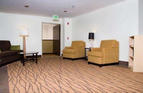 Tri-Cities Hotel | Relax at Sleep Inn Pasco Tri-Cities with Oceanfront Views
